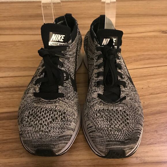 Nike Flyknit Racer Oreo Mens 6.5 Women's 8 Black Athletic Running Shoes Sneakers - Picture 3 of 7